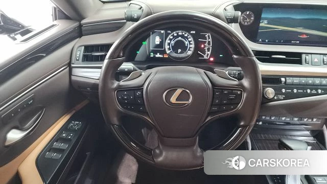 Lexus ES300h 7th generation 2021 Черный из Кореи, фото 4