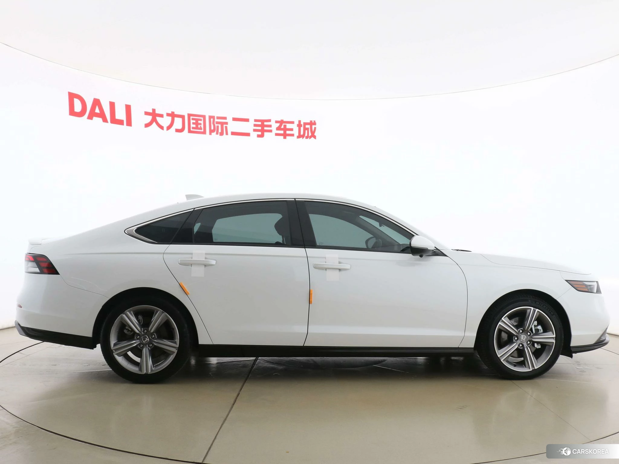 Honda Accord PHEV 2023 Белый из Китая, фото 4