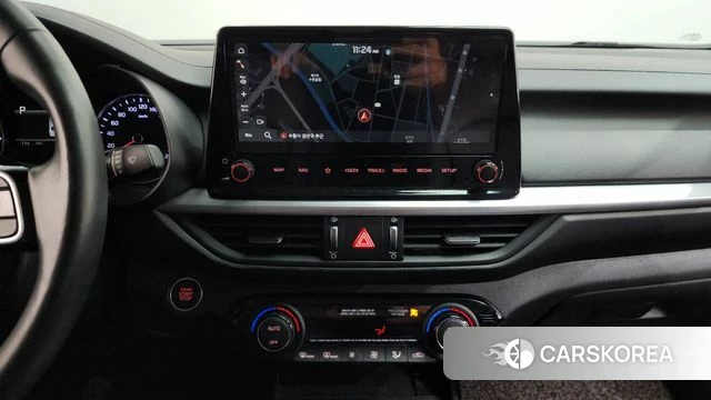 Kia The New K3 2nd generation 2021 Белый из Кореи, фото 4