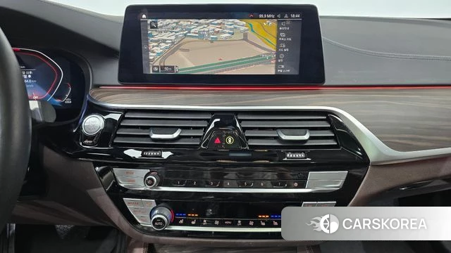 BMW 5 Series (G30) 2020 Серый из Кореи, фото 4