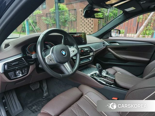 BMW 5 series 2023 Черный из Китая, фото 4