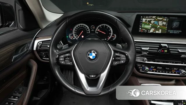 BMW 5 Series (G30) 2018 Черный из Кореи, фото 4