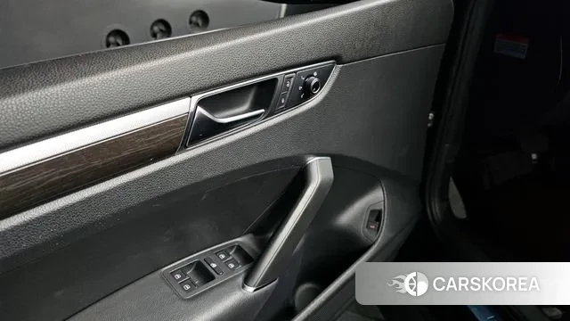 Volkswagen The New Passat 2018 Черный из Кореи, фото 4