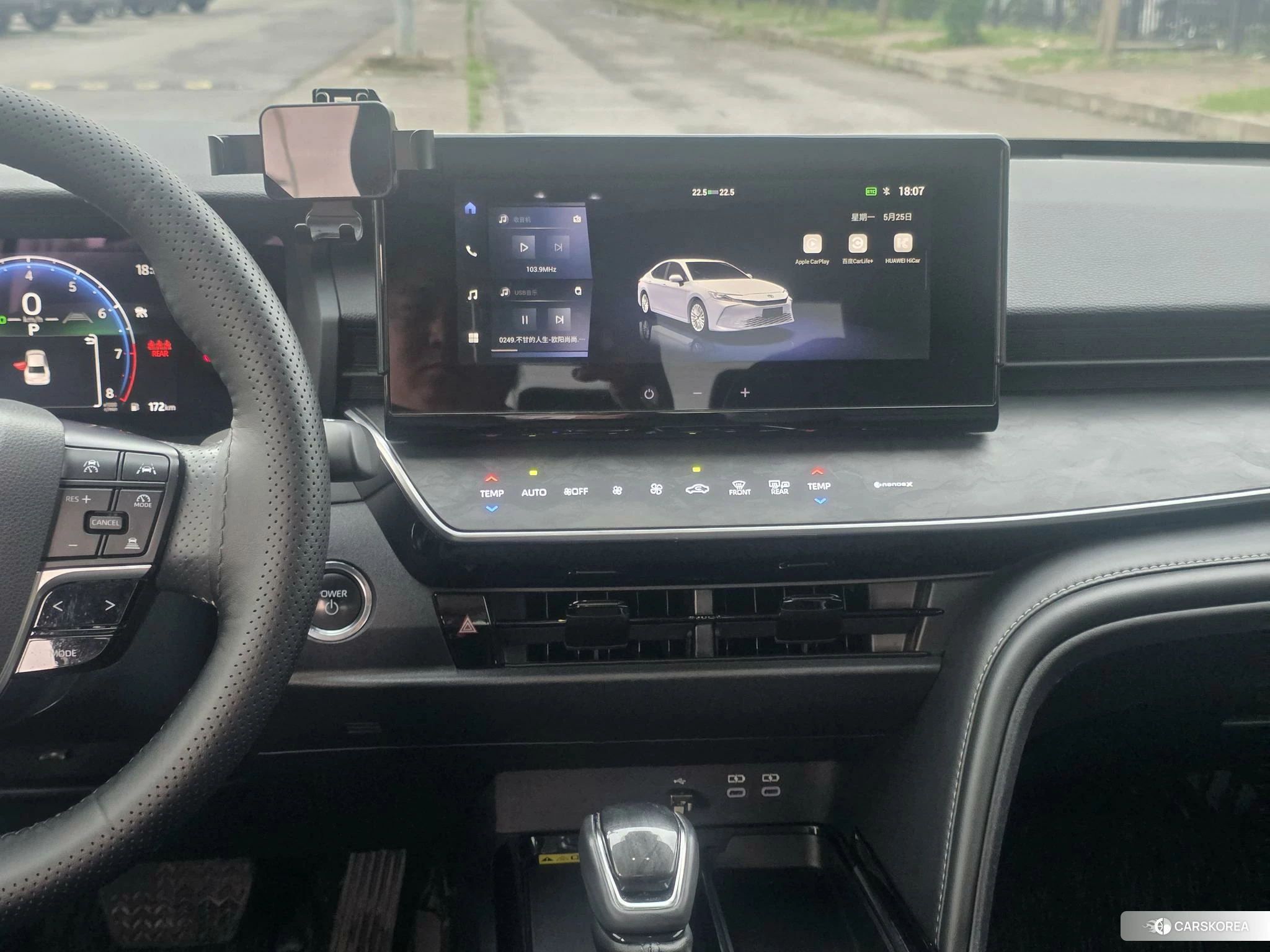 Toyota Camry 2024 Черный из Китая, фото 4