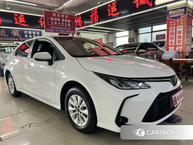 Toyota Corolla 2023 Белый из Китая, фото 4