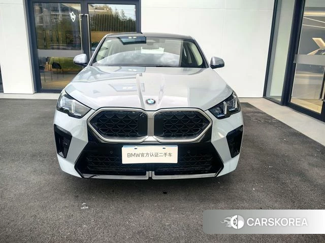 BMW X2 (import) 2024 Серебристо-серый из Китая, фото 4