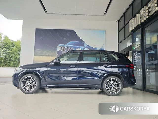 BMW X5 2025 Черный из Китая, фото 4