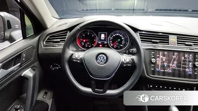 Volkswagen Tiguan second Generation 2020 Серый из Кореи, фото 4