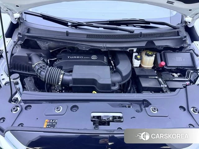 Buick GL8 2023 Белый из Китая, фото 4