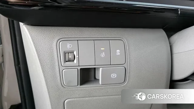 Hyundai Staria 2023 Белый из Кореи, фото 4