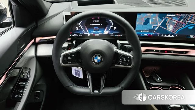 BMW 5 Series (G60) 2025 Черный из Кореи, фото 4