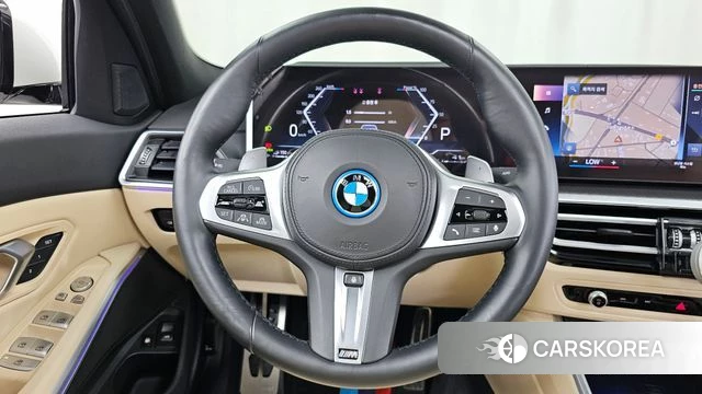 BMW 3 Series (G20) 2023 Белый из Кореи, фото 4