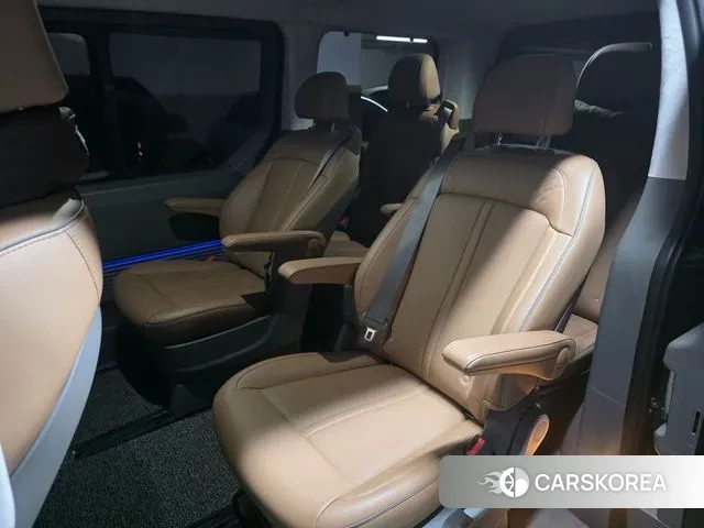 Hyundai Staria 2024 Черный из Кореи, фото 4