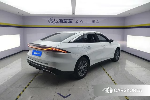 Geely Galaxy Galaxy L6 2025 Белый из Китая, фото 4
