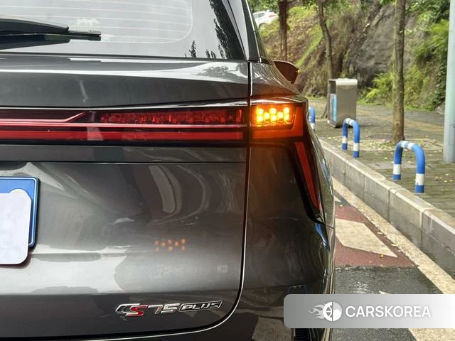 Chang'an CS75 PLUS 2024 Темно-серый из Китая, фото 4