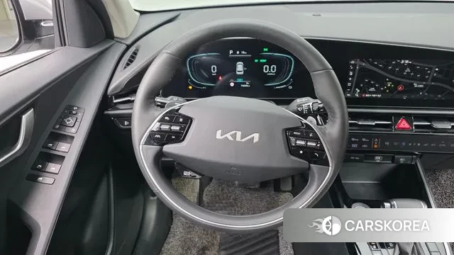 Kia Di Ol Nu Niro 2022 Серебристо-серый из Кореи, фото 4