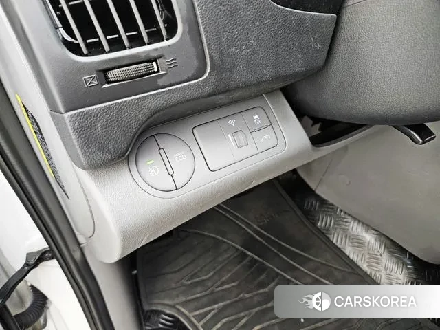 Hyundai The New Grand Starex 2018 Белый из Кореи, фото 4