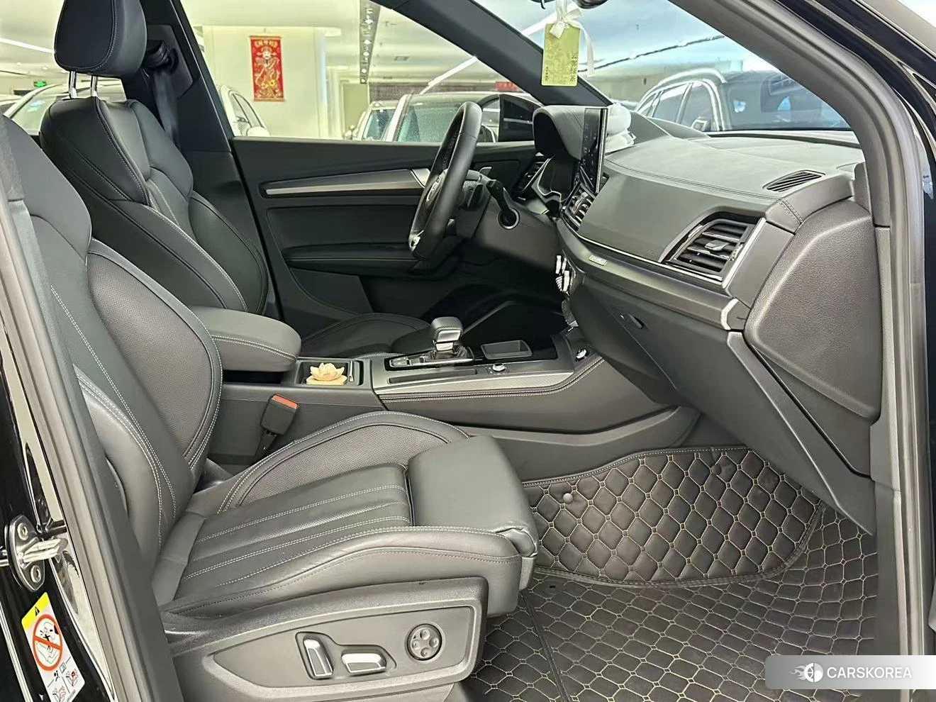 Audi Q5L 2023 Черный из Китая, фото 4