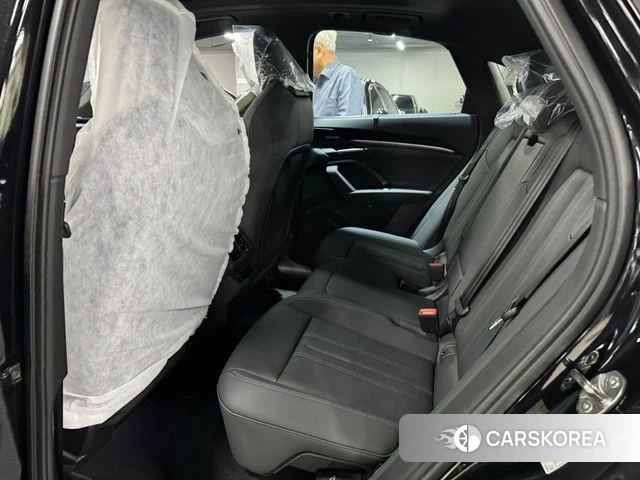 Audi Q5 (80A) 2025 Черный из Кореи, фото 4