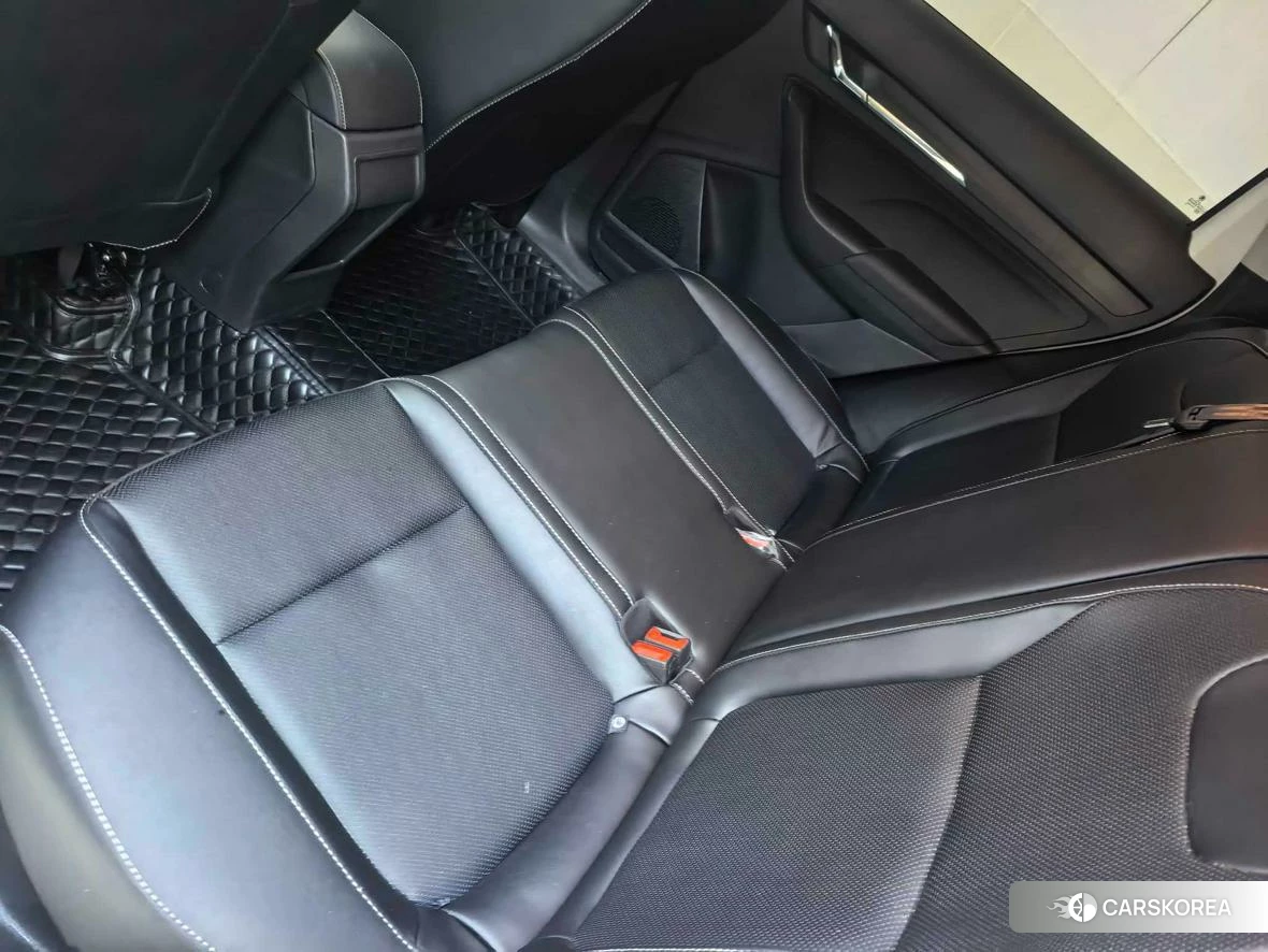 Skoda Komick 2022 Белый из Китая, фото 4