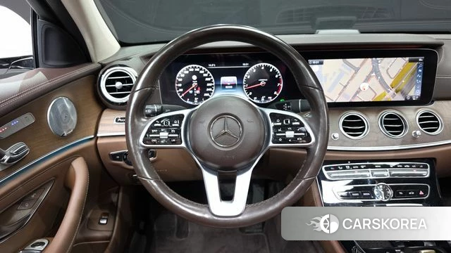 Mercedes-Benz E-Class W213 2019 Белый из Кореи, фото 4