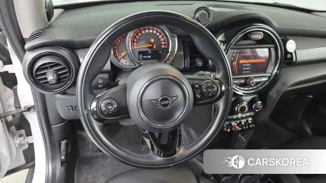 Mini Cooper 2019 Серебряный из Кореи, фото 4