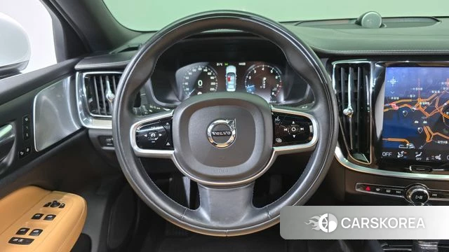 Volvo S60 3rd generation 2019 Белый из Кореи, фото 4