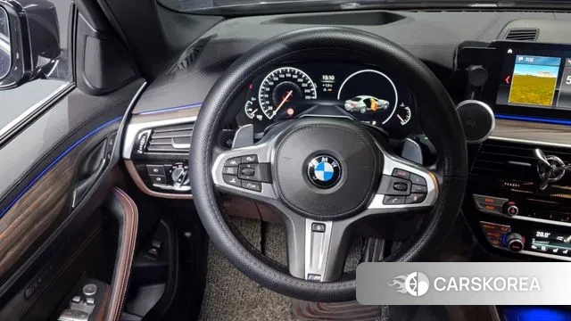 BMW 5 Series (G30) 2019 Черный из Кореи, фото 4