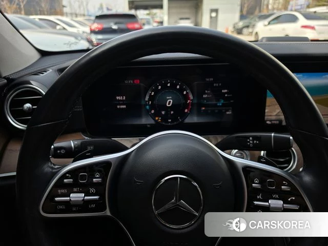 Mercedes-Benz E-Class W213 2018 Серый из Кореи, фото 4