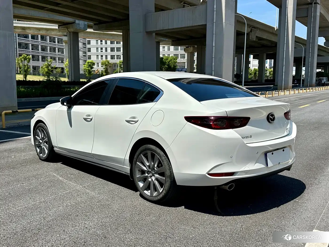 Mazda 3 2023 Белый из Китая, фото 5