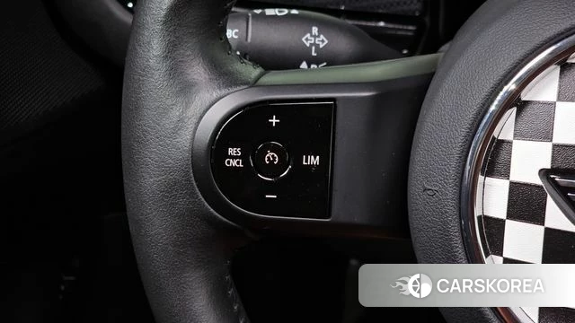 Mini Cooper Clubman 2023 Черный из Кореи, фото 4