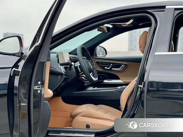 Mercedes-Benz E-class 2024 Черный из Китая, фото 4