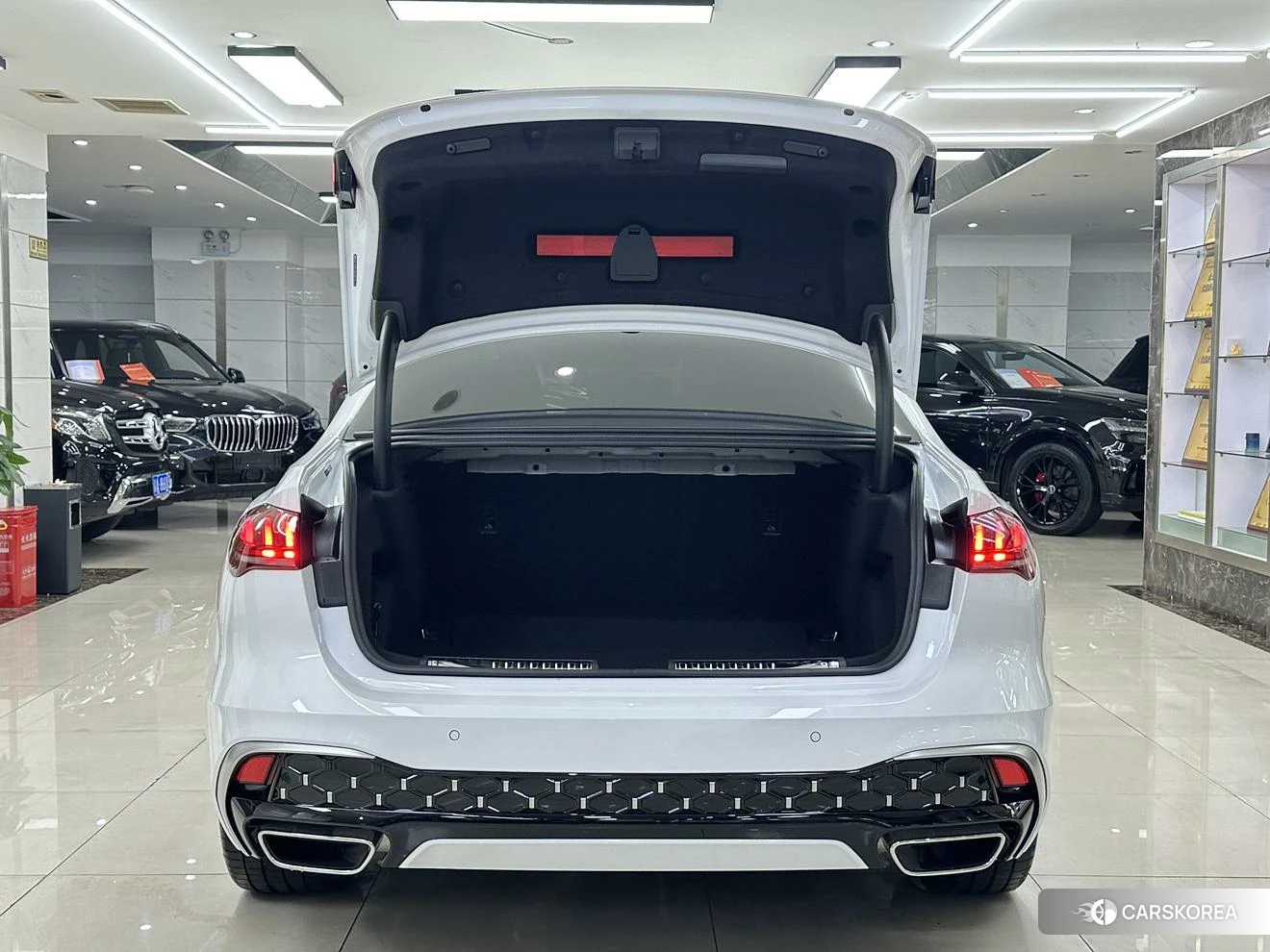 Audi A5L 2025 Белый из Китая, фото 4