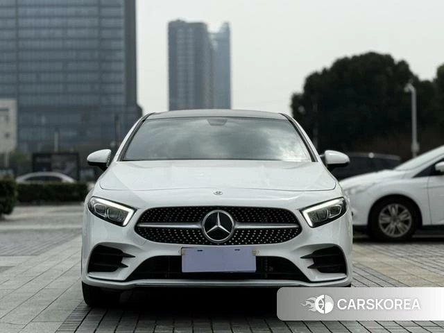 Mercedes-Benz Class A 2021 Белый из Китая, фото 4