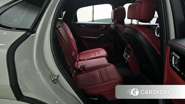 Porsche Cayenne (PO536) id 2885631 из Кореи 4