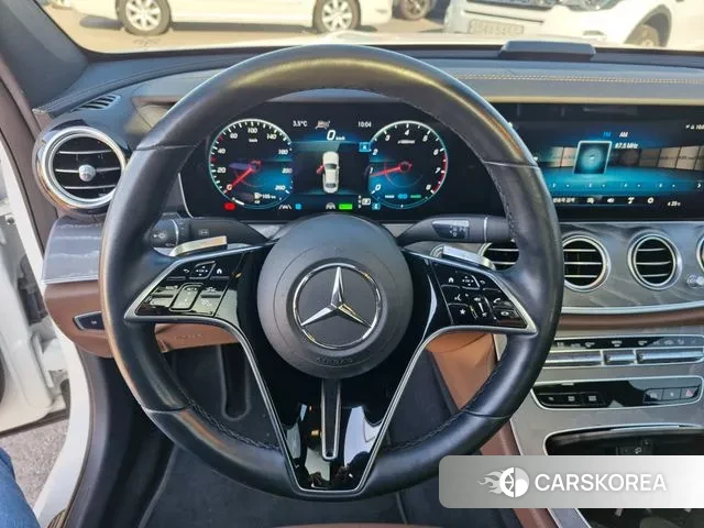 Mercedes-Benz E-Class W213 2022 Белый из Кореи, фото 4