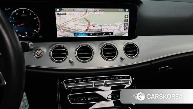 Mercedes-Benz E-Class W213 2021 Черный из Кореи, фото 4
