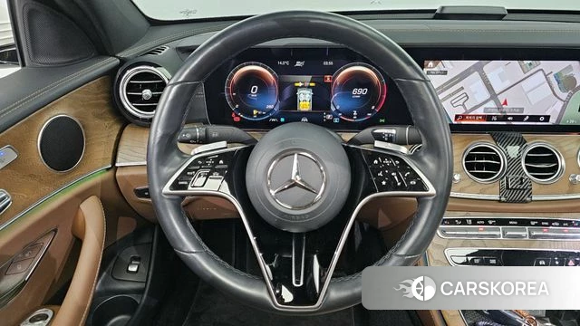 Mercedes-Benz E-Class W213 2021 Белый из Кореи, фото 4