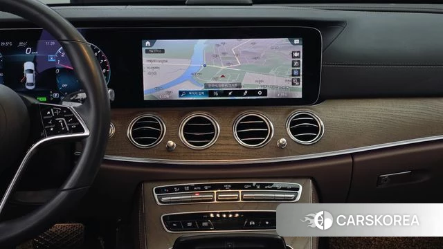 Mercedes-Benz E-Class W213 2021 Белый из Кореи, фото 4