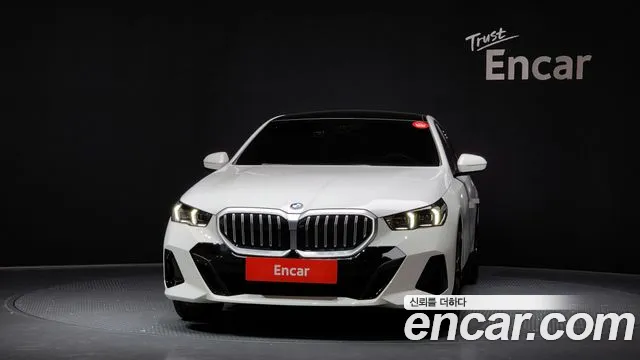 BMW 5 Series (G60) 2023 Белый из Кореи, фото 4