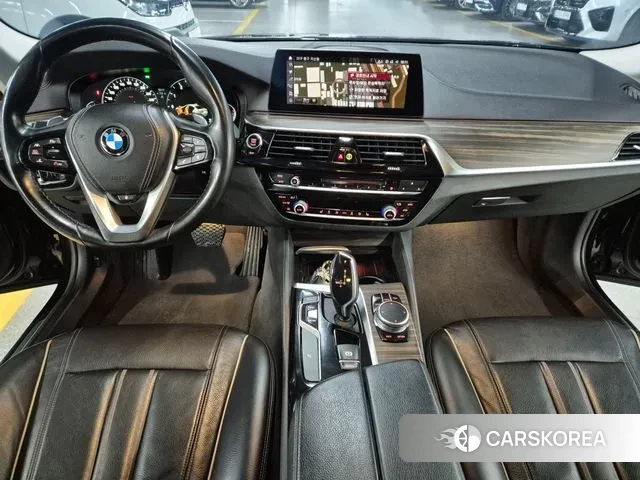 BMW 5 Series (G30) 2019 Черный из Кореи, фото 4