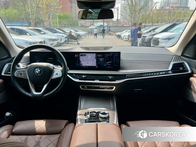 BMW X7 2023 Черный из Китая, фото 4