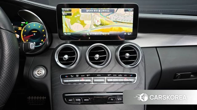 Mercedes-Benz C-Class W205 2022 Белый из Кореи, фото 4