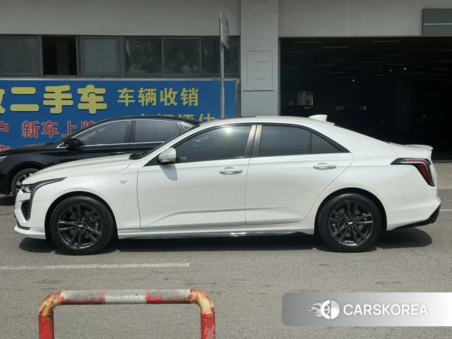 Cadillac CT4 2023 Белый из Китая, фото 4