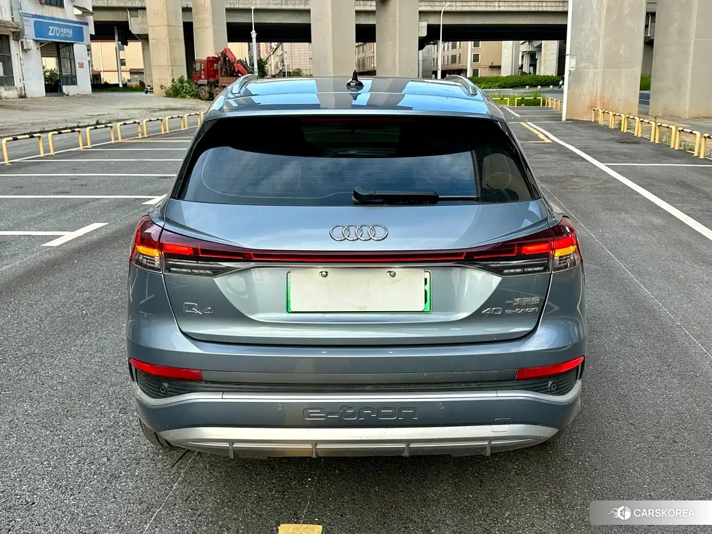 Audi Q4 2023 Silver/gray из Китая, фото 4