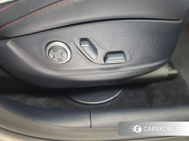 Genesis GV80 Coupe 2025 Светло-серебряный цвет из Кореи, фото 4