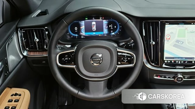 Volvo V60 Cross-Country 2nd Generation 2025 Белый из Кореи, фото 4