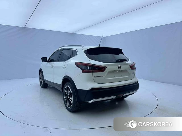 Nissan Qashqai 2022 Белый из Китая, фото 4