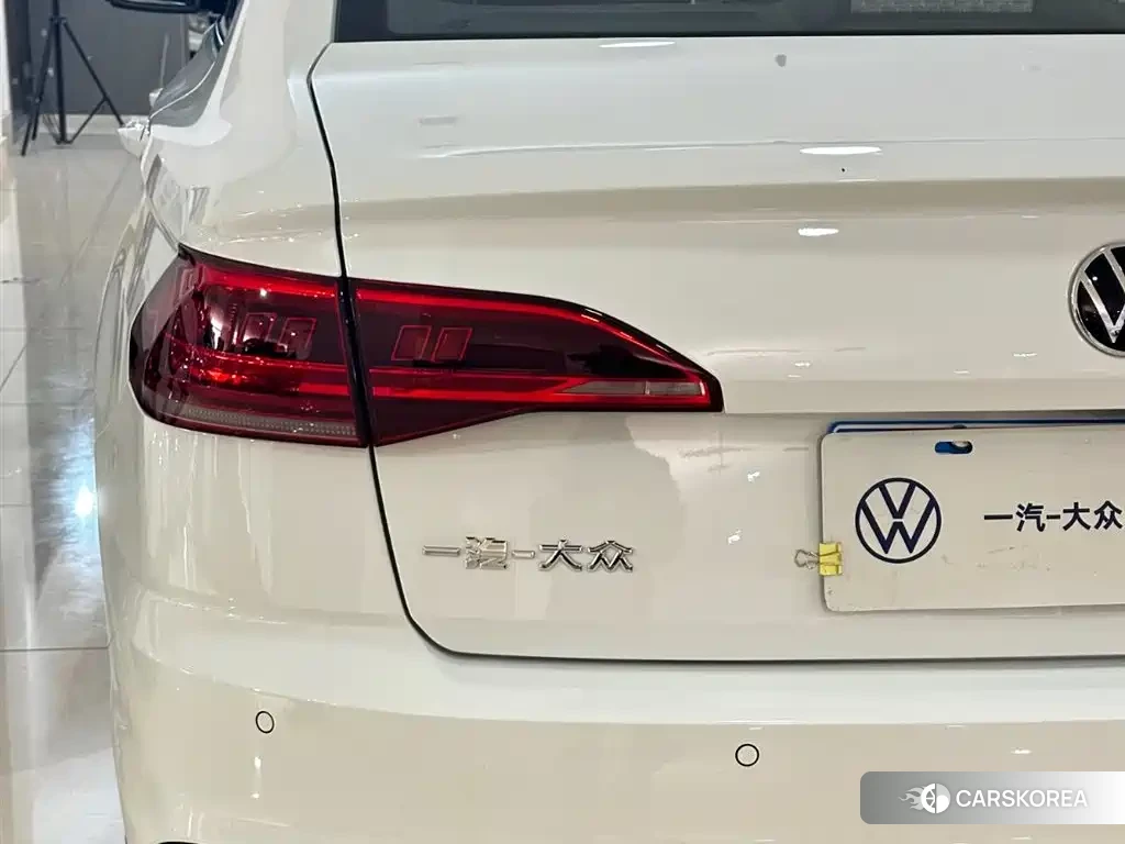 Volkswagen Bora 2026 Белый из Китая, фото 4