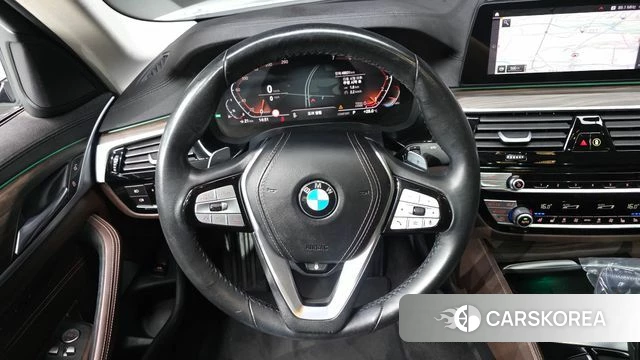 BMW 5 Series (G30) 2020 Белый из Кореи, фото 4